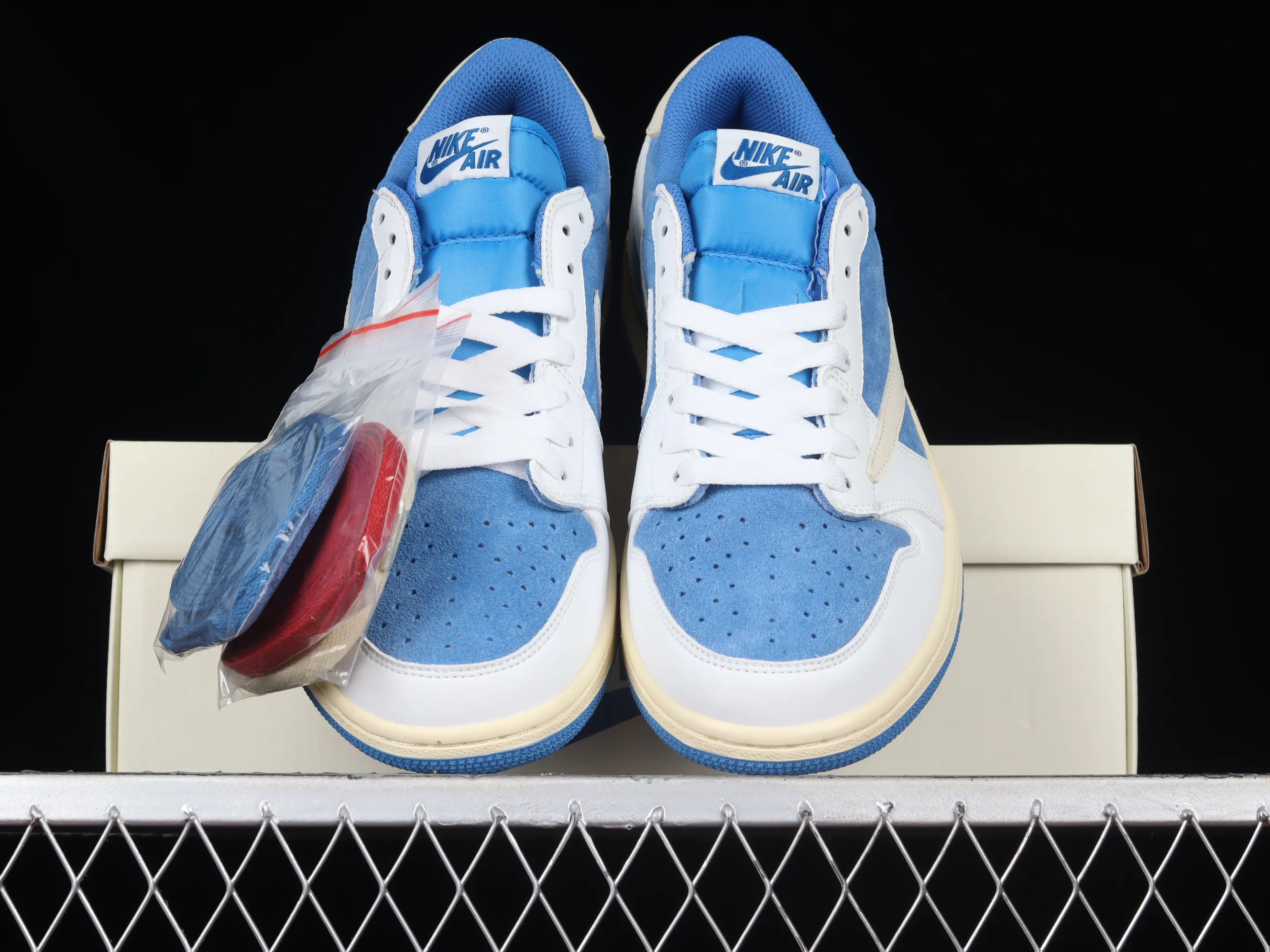 All categories Air Jordan Jordan series basketball shoes Air Jordan 1 Low Travis Scott x Jordan 1 low AJ 1 OG Barb Anti-Hook Ghostface Low CQ4277-212
